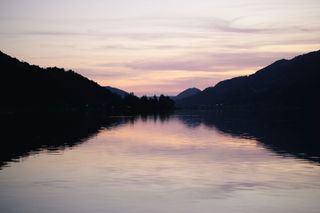 Der Alpsee im Allgäu bei Sonnenuntergang. Alles zu Camping großer Alpsee kannst du hier nachlesen.