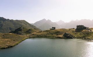 Das Ossau Tal in den französischen Pyrenäen. Der Nationalpark der Pyrenäen ist ebenfalls auf unserer Route für eine Wohnmobil Rundreise Frankreich.